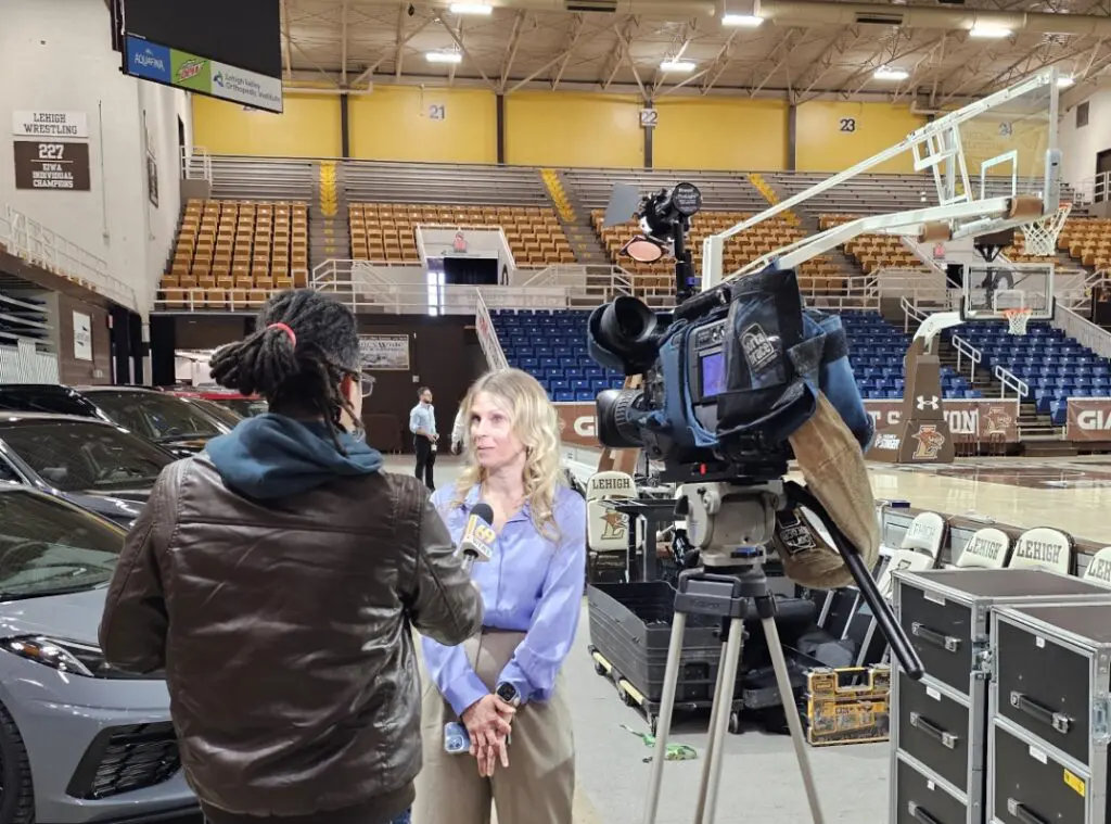 2025 Auto Show Press